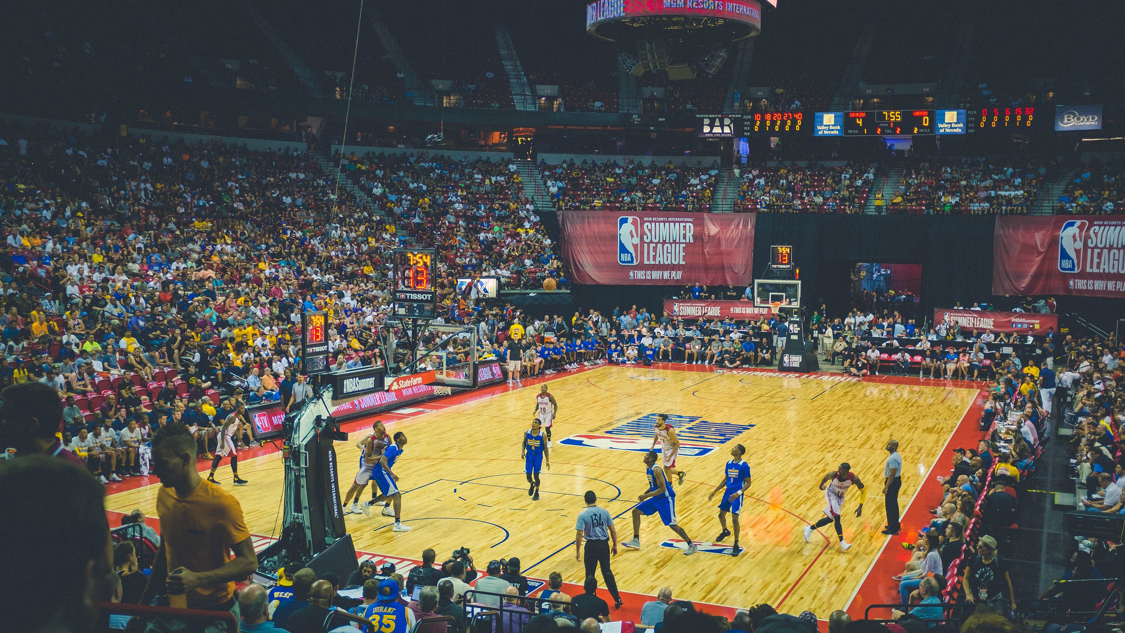 美加墨联合举办世界杯-TheShy巅峰对决，姆巴佩70分钟激战巴黎圣日耳曼，比分优势明显却胜负难料！